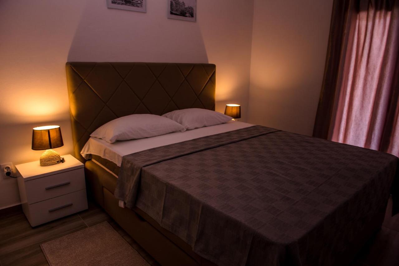 Apartments Klakor Ps Tivat Exterior foto