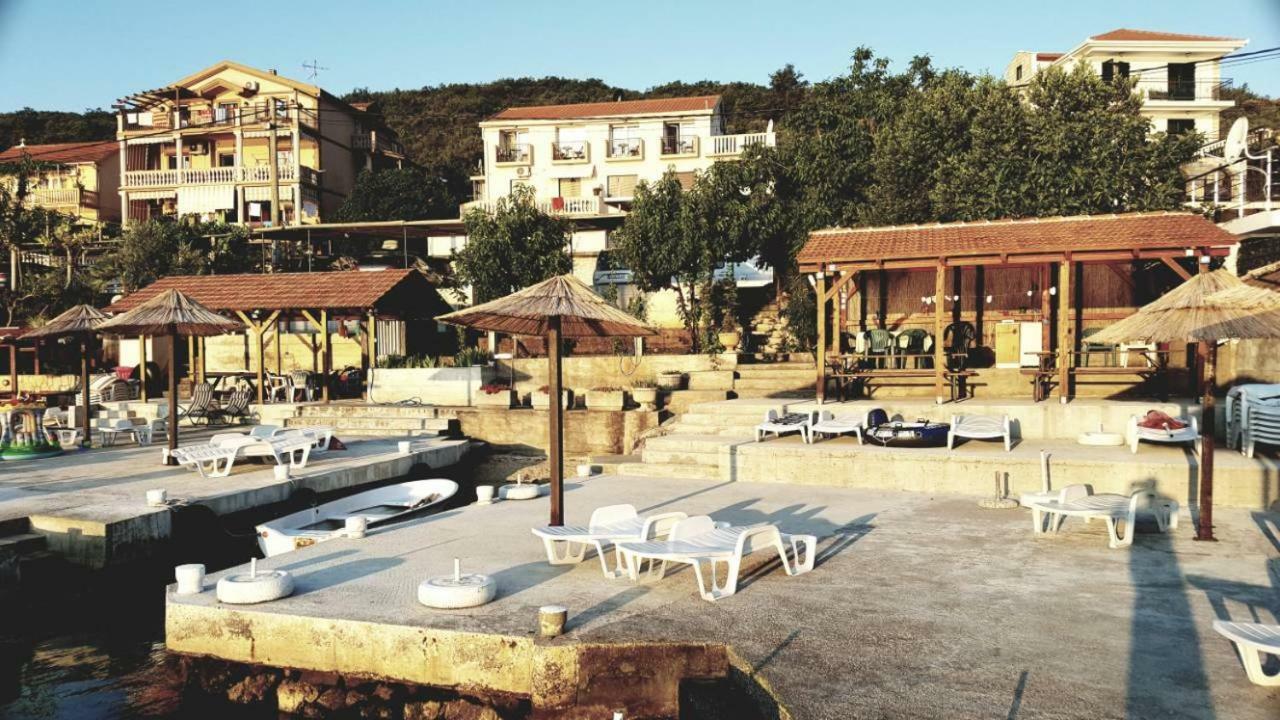 Apartments Klakor Ps Tivat Exterior foto